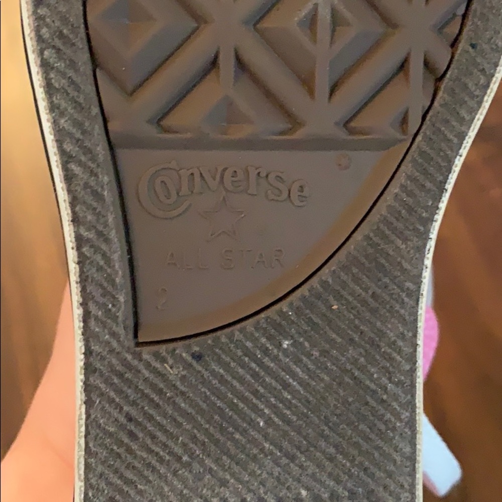 Pink converse - Picture 3 of 3